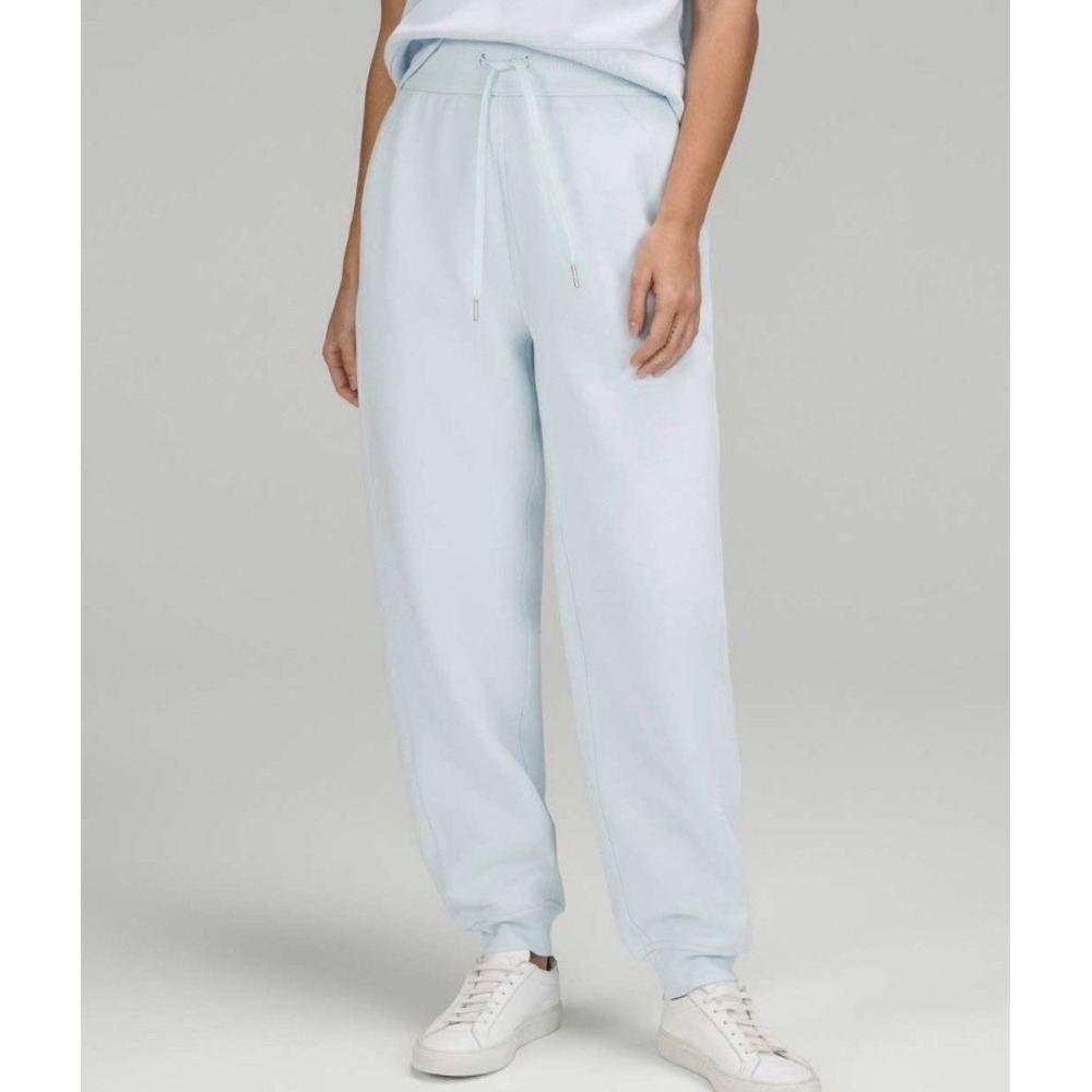 Lululemon Size 6 Scuba Relaxed-Fit High-Rise Jogger Powder Blue Square Dot